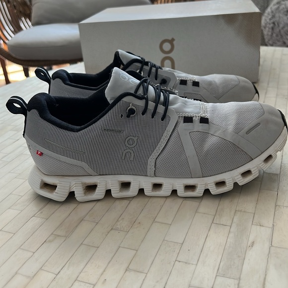 Cloud 5 Waterproof - 8 - Light Gray - Picture 6 of 10